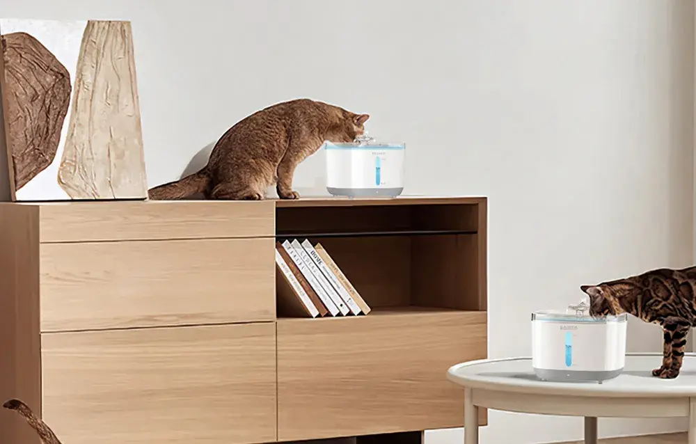 Inteligentna fontanna-poidlo dla zwierzat Rojeco Wireless 2,5L